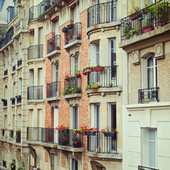 Fototapeta na wymiar Building facade in Paris, France