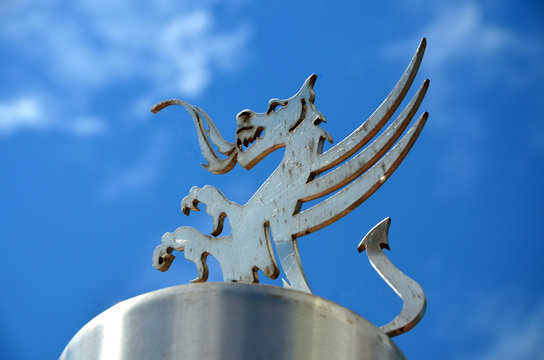 Metal Welsh dragon