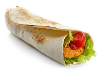  Wrap with fried chicken and vegetables © Mara Zemgaliete