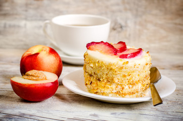 cheesecake mini with peaches