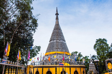 The stainless steel pagoda - Phra Maha Thad Chadi Tri Pob Tri Mo