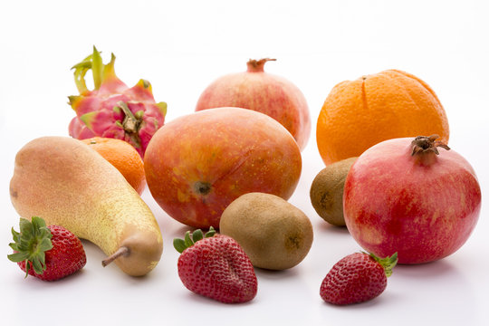 Mango, Granat&auml;pfel, Drachenfrucht, Orange, Birne