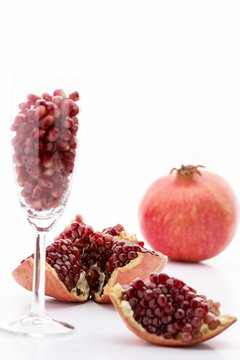 Granatapfelkerne und ganze Punica granatum