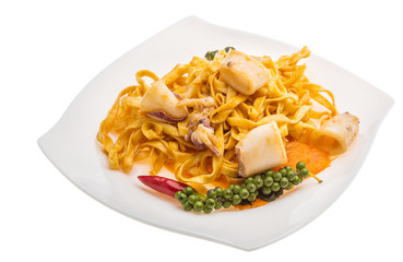 Fried noodles with calamari