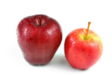 Яблоки - малиновое и красное