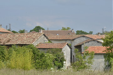 Fermes au bourg de Fontaine au Périgord Vert © Photocolorsteph