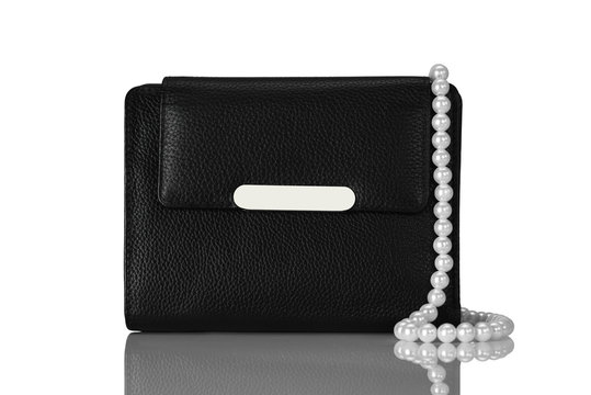 purse with pearls