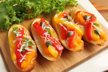 Crostini.