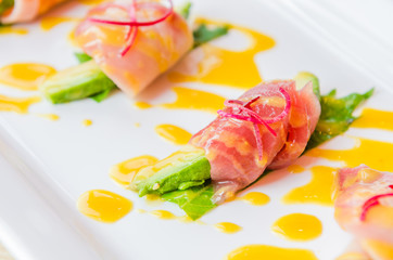 Sashimi avocado japanese food