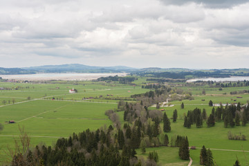 Blick auf den Forggensee im Ostallgäu