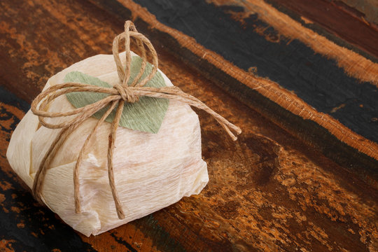 Brazilian wedding sweet bem casado with green paper heart