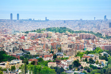 Fototapeta na wymiar view of Barcelona from the top in summer