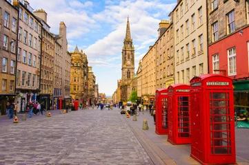 Cercles muraux Lieux européens Vue sur la rue d& 39 Édimbourg, Écosse, Royaume-Uni