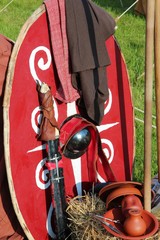 Römerschild mit Schwert