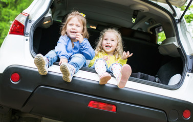 happy kids in the car