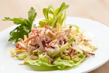 salad with ham
