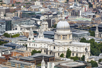 Fototapeta na wymiar St. Paul's Cathedral in London