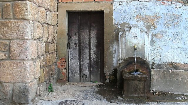 Antigua fuente
