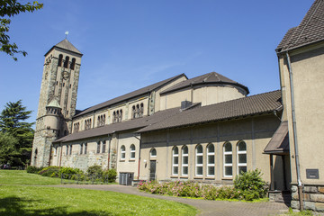 Fototapeta na wymiar Kościół Świętego Józefa Duisburg Aldenrade