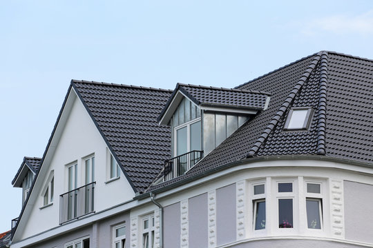 Giebelgaube mit franz&ouml;sischem Balkon