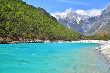 The Valley of Alpine Mountain