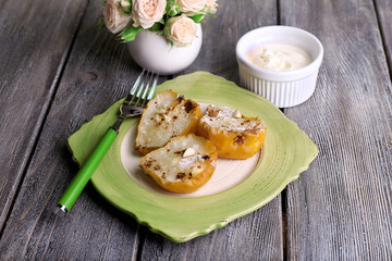 Baked pears with syrup