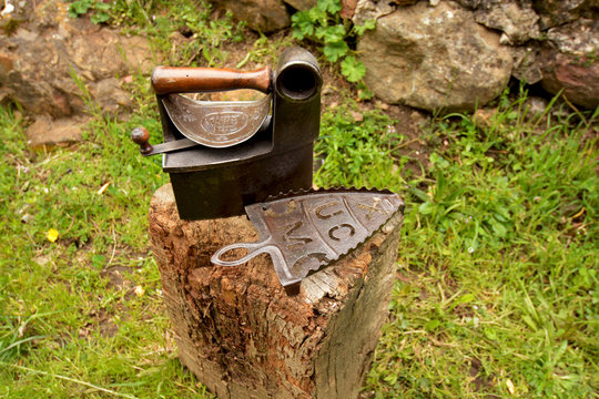 plancha antigua de metal