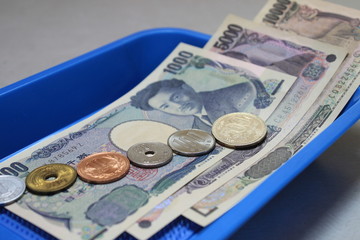 お金