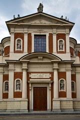 Fototapeta na wymiar wzrosła okno Crenna gallarate Varese WŁOCHY dzwonnica