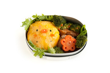 ひよこモチーフの弁当 © usako