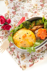 ひよこモチーフの弁当