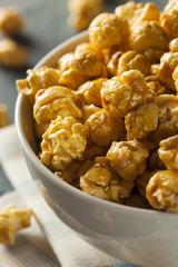 Homemade Golden Caramel Popcorn