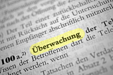 Überwachung - gelb marktiert