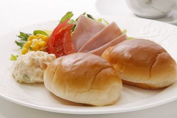 朝食
