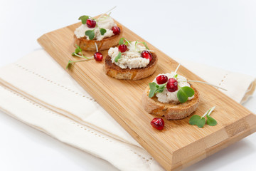 Savory Tuna Salad Crostini