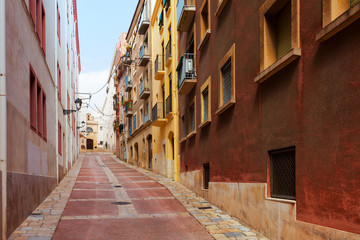 Fototapeta na wymiar ulica starego miasta. Tarragona