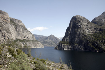 Fototapeta na wymiar Hetch Hetchy Reservoir, Yosemite National Park