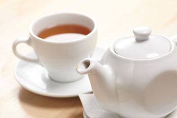 Obraz na płótnie Canvas czajniczek z herbatą