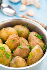 Boiled potatoes with fresh dill