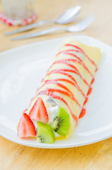 Fruit crepe cake