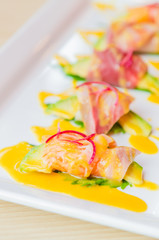 Sashimi avocado japanese food