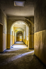 Fototapeta premium abandoned old building