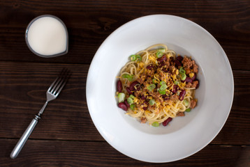 plate of turkey chilli with spaghetti