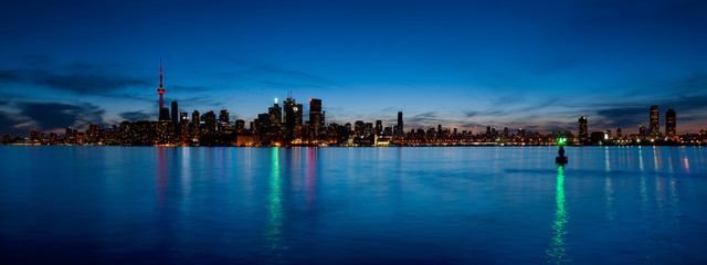 Toronto skyline panorama over lake