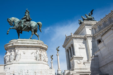 Fototapeta premium Statue of king Vittorio Emanuele