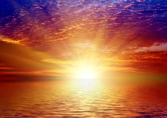 Obraz na płótnie Canvas Sunset on sea