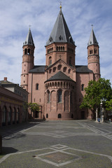 Fototapeta na wymiar Dom zu Mainz