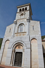 Fototapeta na wymiar église des granges vallée du rhone