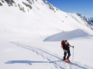 Fototapeta na wymiar Randonnée à skis