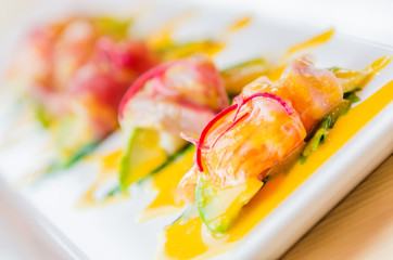 Sashimi avocado japanese food